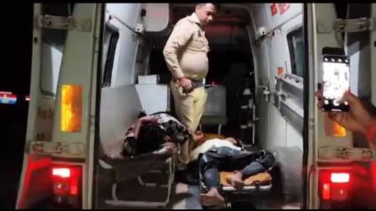 Maharajganj News : कमरे का दरवाजा बंद हुआ और फिर...वायरल वीडियो के बाद हरकत में पुलिस
