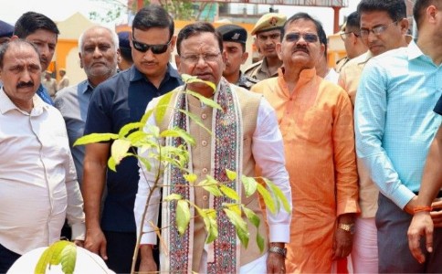 Pankaj Chaudhary Tree Plantation : 'एक पेड़ मां के नाम' अभियान को जनआंदोलन बनाएंगे भाजपा कार्यकर्ता: पंकज चौधरी