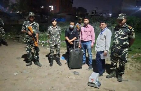 Maharajganj News : थाईलैंड-नेपाल-भारत ड्रग रूट का खुलासा, 4.5 किलो हाइड्रोपोनिक वीड बरामद