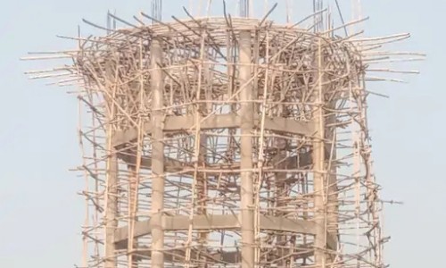 Maharajganj News : टंकी तो खड़ी, पानी गायब! रामनगर के लोग सालों से अब भी कर रहे इंतजार