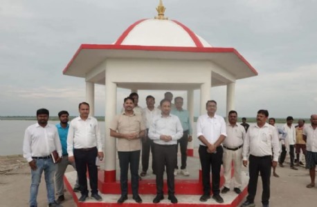 Maharajganj News : मानसून को लेकर प्रशासन अलर्ट, तटबंधों की सुरक्षा व्यवस्था का लिया जायजा
