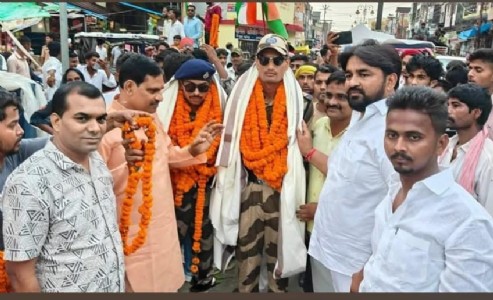 Maharajganj News : राष्ट्रसेवा के लिए तैयार जवानों का सम्मान, आनंद नगर में हुआ भव्य स्वागत
