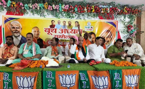 Maharajganj Politics : सिसवा में भाजपा का शक्ति प्रदर्शन, बूथ अध्यक्षों को मिला जीत का मंत्र