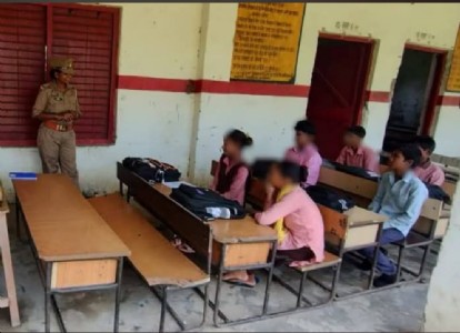 Maharajganj News : महिला हेल्पलाइन से लेकर साइबर फ्रॉड तक, पुलिस ने दी अहम जानकारी