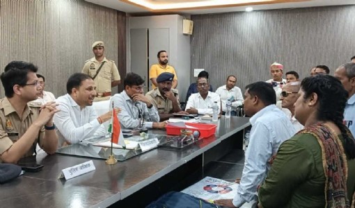 Maharajganj News : संपूर्ण समाधान दिवस में उमड़ी फरियादियों की भीड़, 187 शिकायतों में 23 का मौके पर निस्तारण