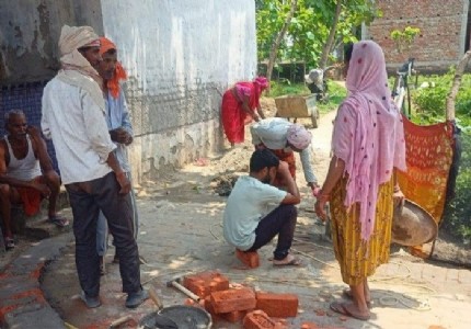 Maharajganj Politics : सड़क-नाली की मांग पर सचिव का कथित जवाब बना चर्चा का विषय, ऑडियो वायरल