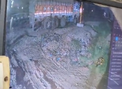 Maharajganj News : रात के अंधेरे में ट्रक से गायब हुआ डीजल! CCTV में कैद हुआ राज, चोरों की तलाश में पुलिस