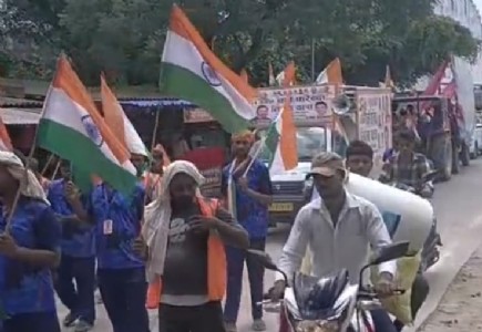 Maharajganj News : फरेंदा में तिरंगे के रंग में रंगा पूरा शहर! भव्य रैली में गूंजे ‘भारत माता की जय’ के नारे