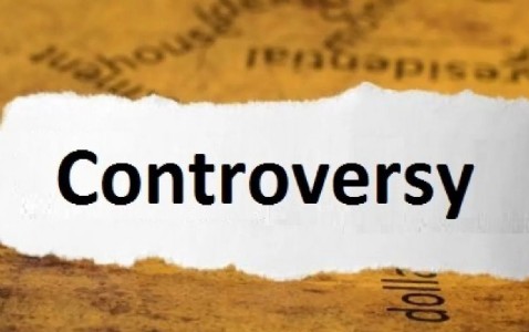 Maharajganj News : स्वतंत्रता दिवस समारोह में बजा आपत्तिजनक भोजपुरी गाना? वायरल वीडियो से मचा हड़कंप