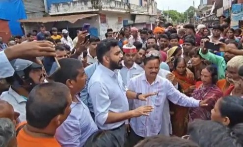 Maharajganj News : चार मौतों के बाद फूटा गुस्सा, NH-730S पर ऐसा क्या हुआ कि थम गया पूरा यातायात?