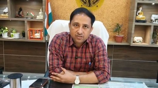 Maharajganj News : परीक्षा में हार के बाद क्या करें? डीएम ने छात्रों को बताया तनाव से निकलने का तरीका