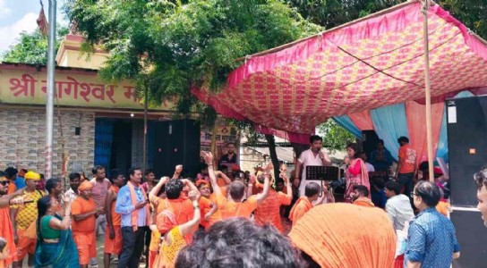 Maharajganj News : नेपाल से गंगाजल लेकर निकले हजारों कांवड़िए, सिसवा में दिखा भक्ति का अद्भुत नजारा
