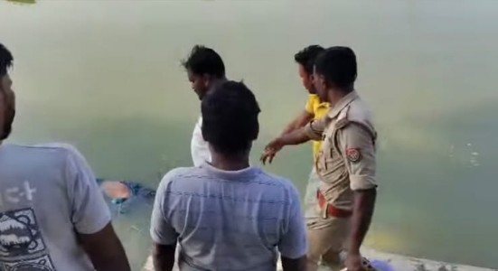 Maharajganj News : शौच के लिए गई थी महिला, अचानक फिसला पैर और समा गई गहरे पानी में