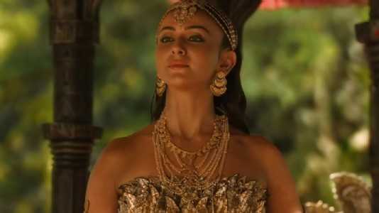 Bollywood News : 'शूर्पणखा' के लुक पर उठे सवाल, रकुल प्रीत सिंह बोलीं- यह फैशन नहीं, शास्त्रों का वर्णन है