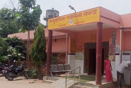 Maharajganj News : रास्ता बंद, मरीज परेशान! एनएचआई-पीएनसी के खिलाफ सड़क पर उतरे ग्रामीण