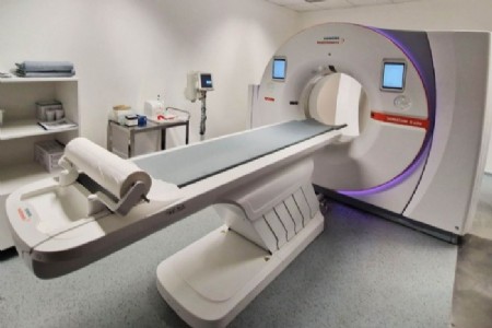 Maharajganj News : मशीन ऑन, लेकिन स्कैन बंद! 25 मरीजों के बाद CT Scan मशीन ने फिर छोड़ा साथ