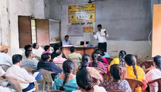 Maharajganj News : बच्चों की बुनियादी शिक्षा मजबूत करने की तैयारी, सिसवा में शिक्षकों का विशेष प्रशिक्षण