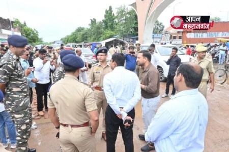 Maharajganj News: सोनौली सीमा पर मंडलायुक्त और डीआईजी का औचक निरीक्षण, सुरक्षा व्यवस्था की समीक्षा